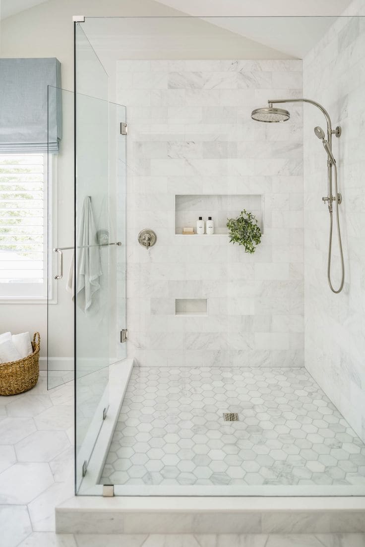 Bathroom remodel: shower niche large format