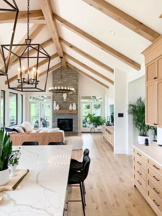 Carpentry: exposed beams open plan
